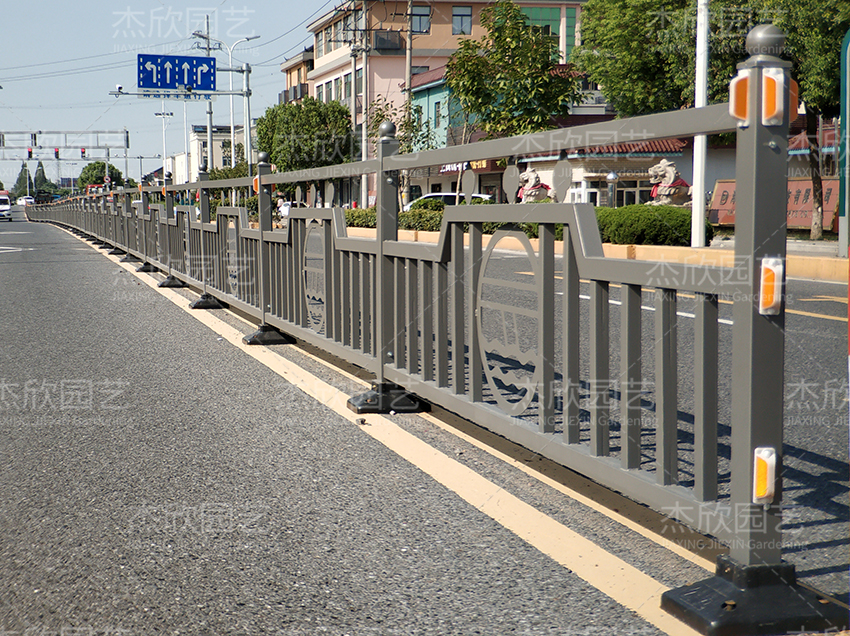 道路護欄生產廠家如何選擇？